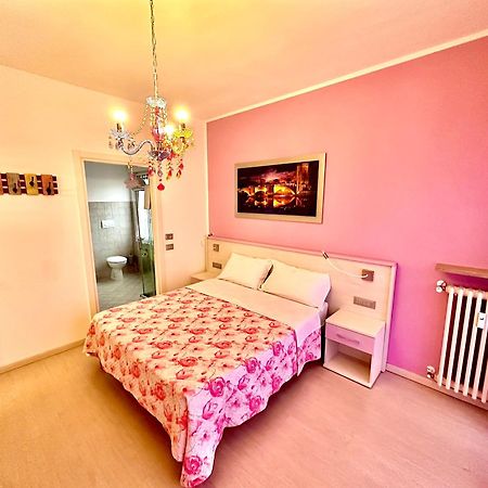 Ai Giardini Rooms -Vicino Ospedale Borgo Trento E Centro Storico 维罗纳 外观 照片