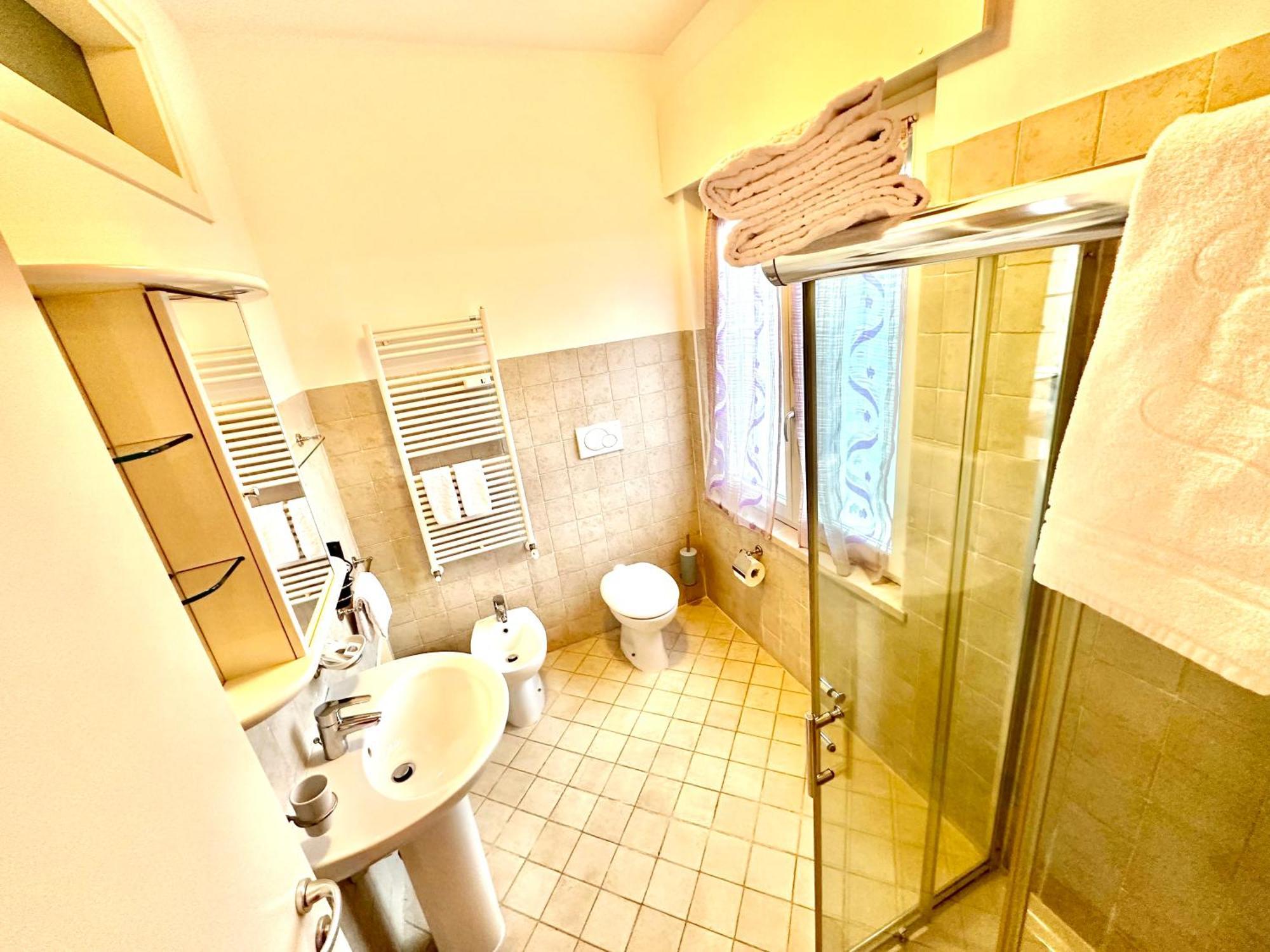 Ai Giardini Rooms -Vicino Ospedale Borgo Trento E Centro Storico 维罗纳 外观 照片