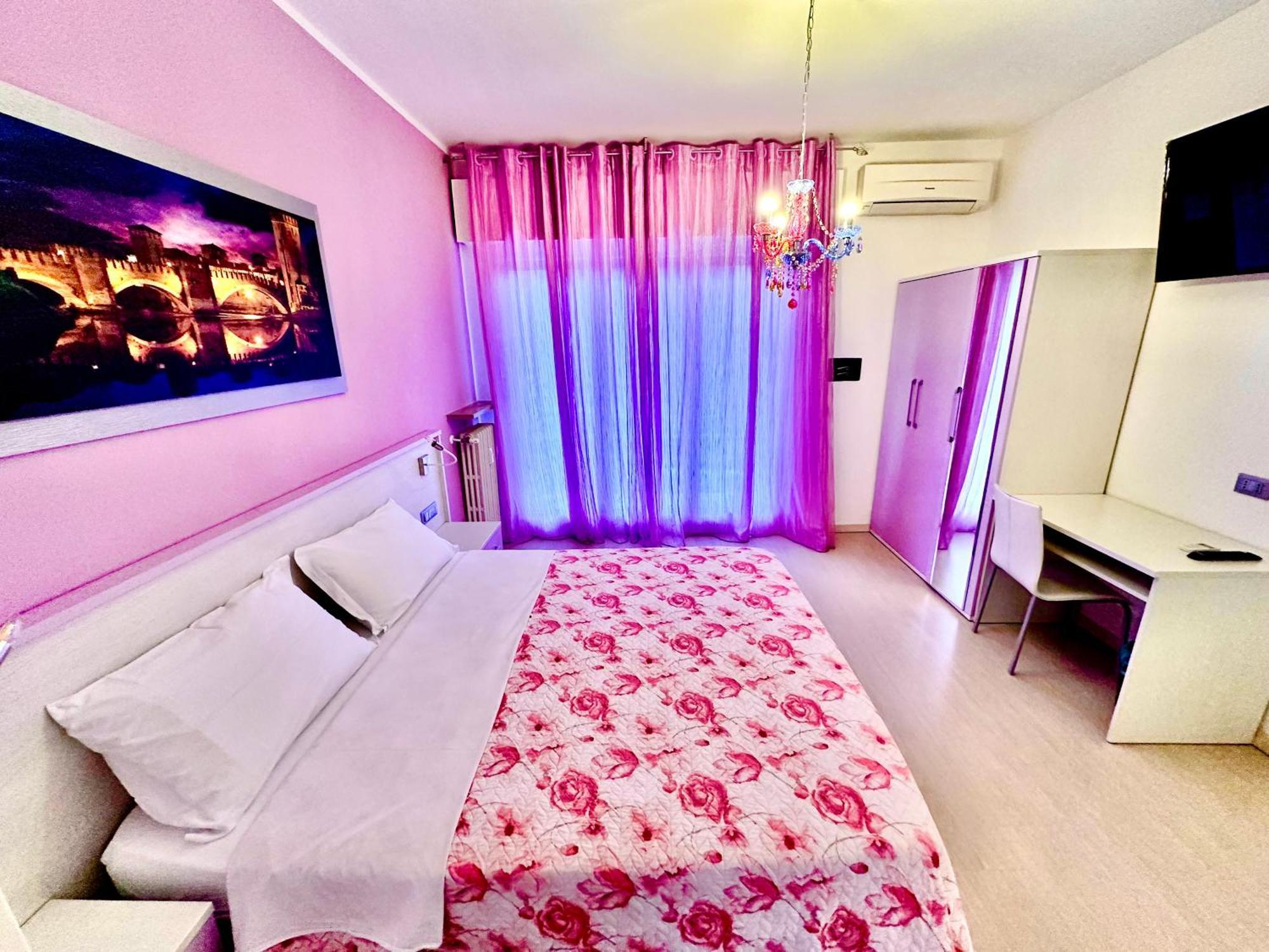 Ai Giardini Rooms -Vicino Ospedale Borgo Trento E Centro Storico 维罗纳 外观 照片