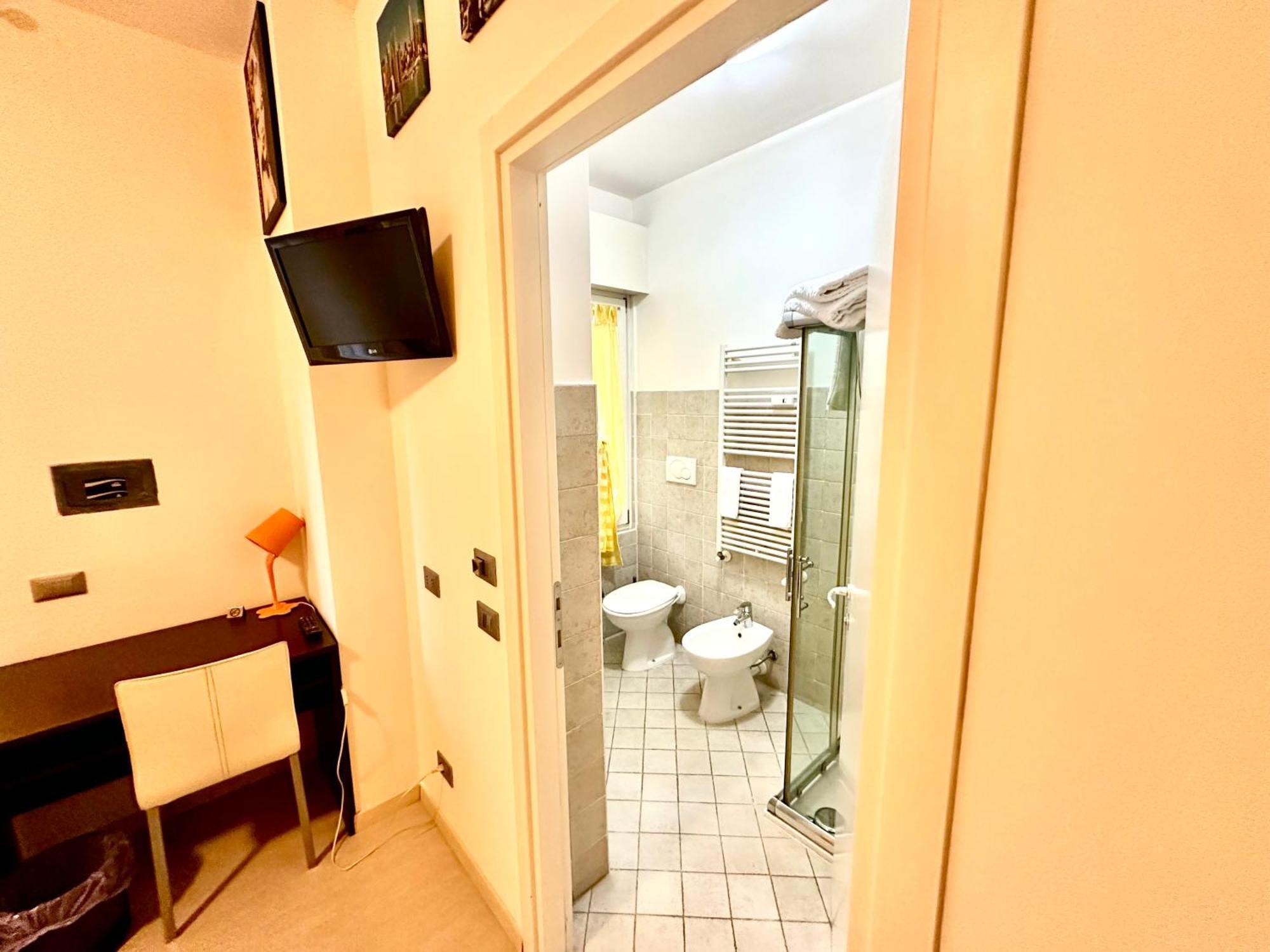 Ai Giardini Rooms -Vicino Ospedale Borgo Trento E Centro Storico 维罗纳 外观 照片