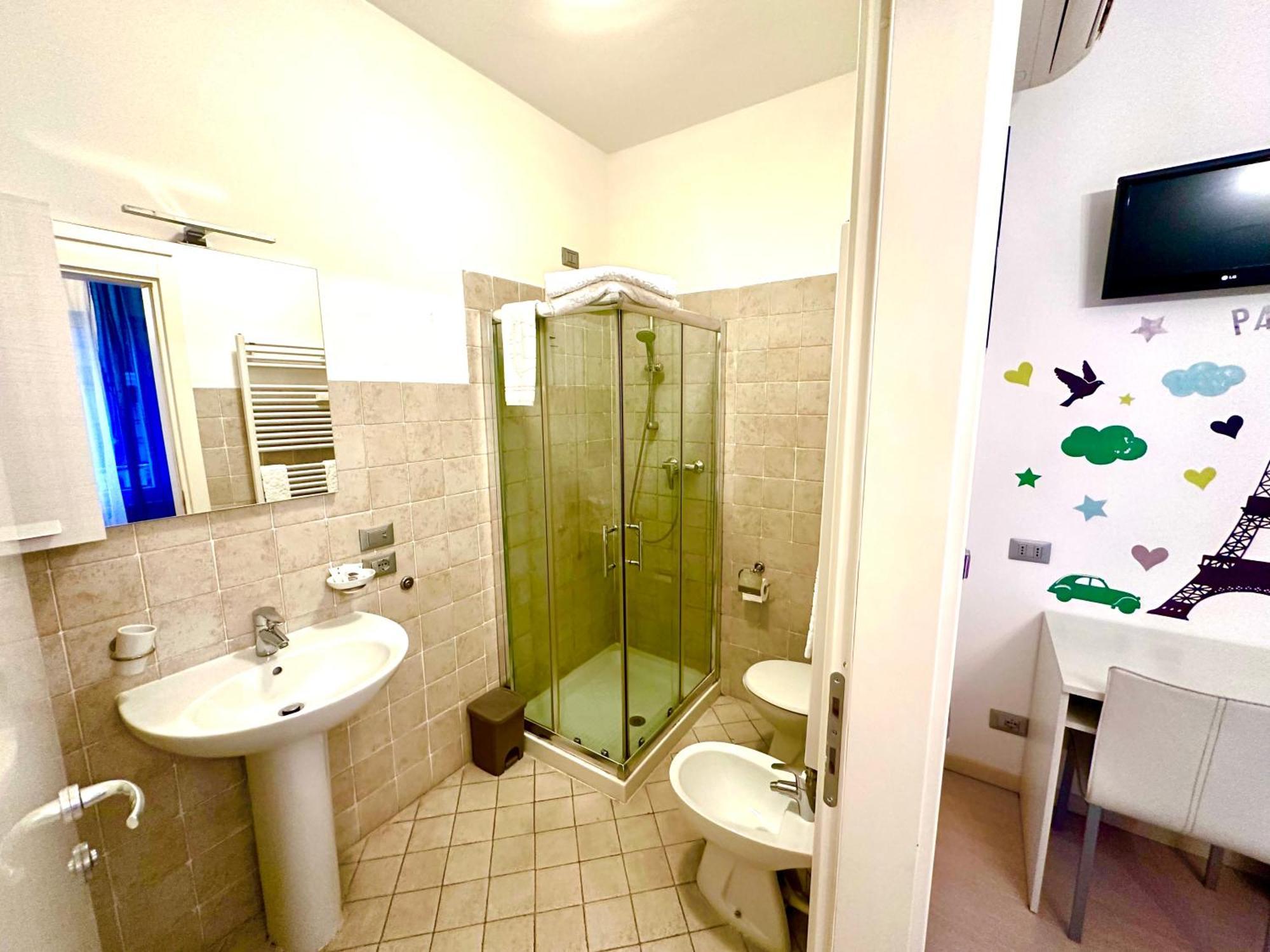 Ai Giardini Rooms -Vicino Ospedale Borgo Trento E Centro Storico 维罗纳 外观 照片