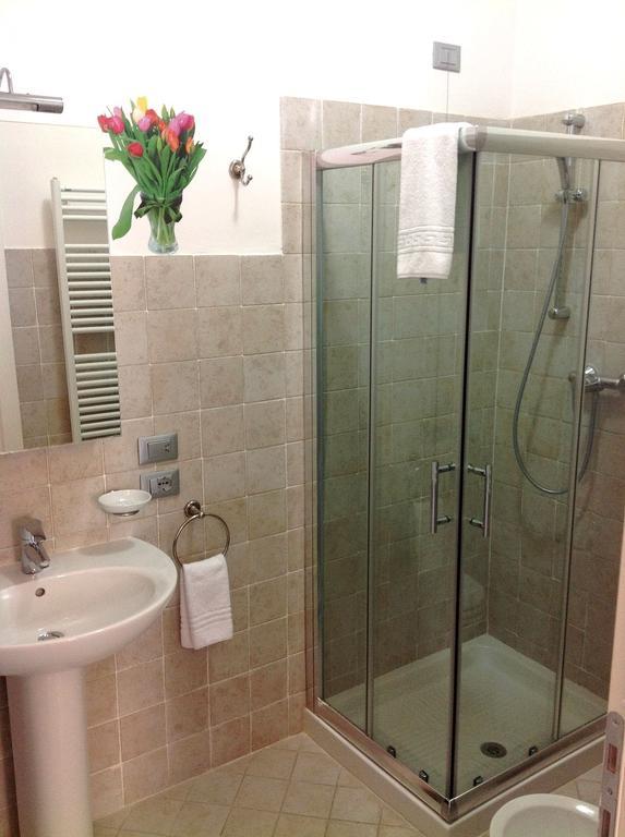 Ai Giardini Rooms -Vicino Ospedale Borgo Trento E Centro Storico 维罗纳 外观 照片