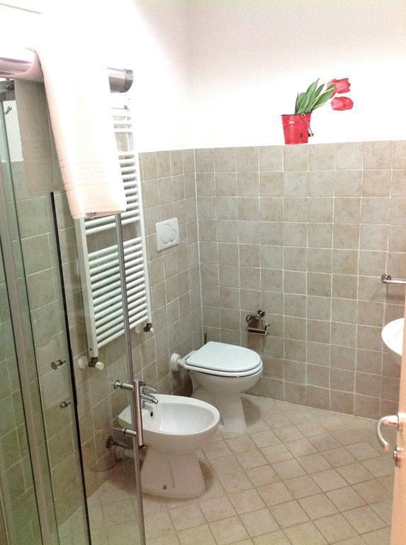Ai Giardini Rooms -Vicino Ospedale Borgo Trento E Centro Storico 维罗纳 客房 照片