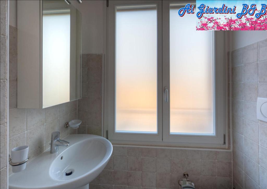 Ai Giardini Rooms -Vicino Ospedale Borgo Trento E Centro Storico 维罗纳 客房 照片